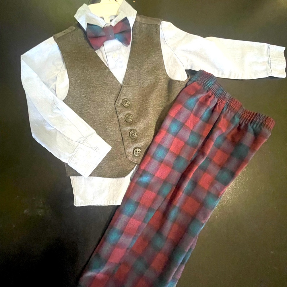 4 pc suit from Nautica